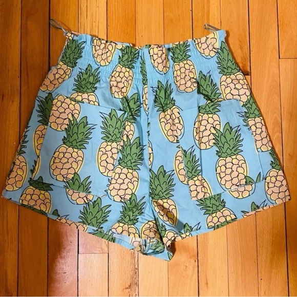 ZARA SHORTS - Picture 2 of 4